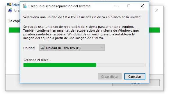 Solicitando disco para crear disco de reparación de sistema